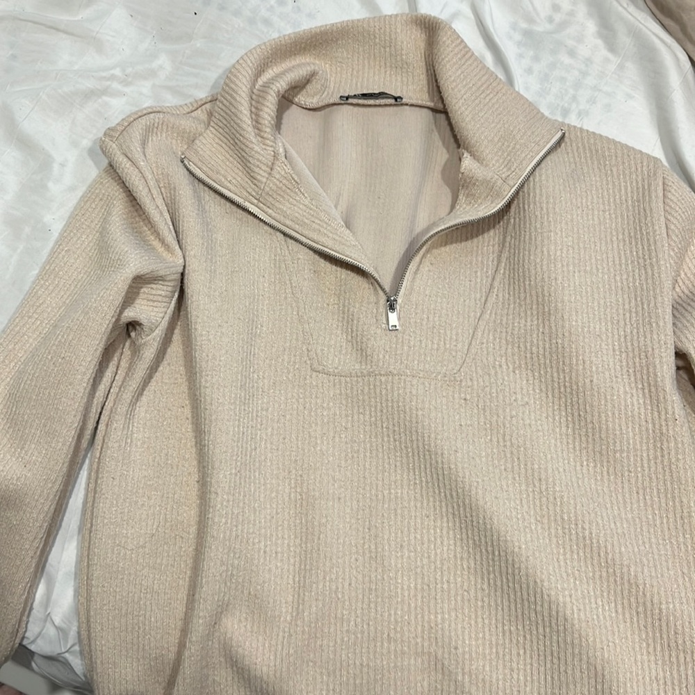 Zara hoodie size S